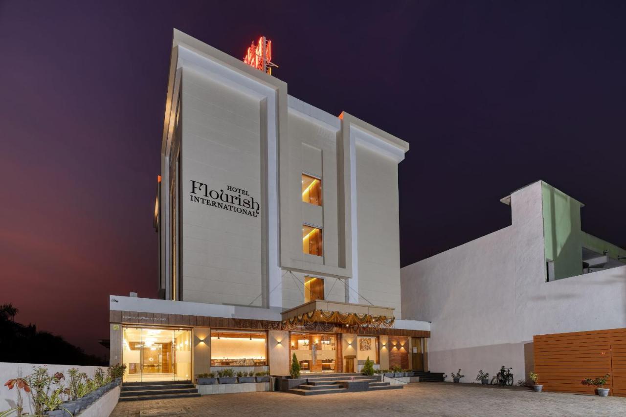 Hotel Flourish International Ahmedabad Eksteriør bilde