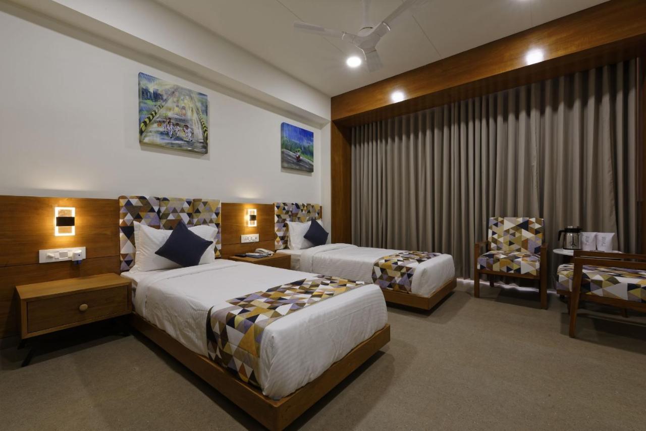 Hotel Flourish International Ahmedabad Eksteriør bilde