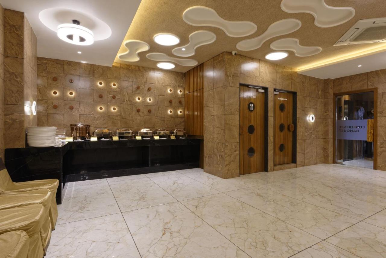 Hotel Flourish International Ahmedabad Eksteriør bilde
