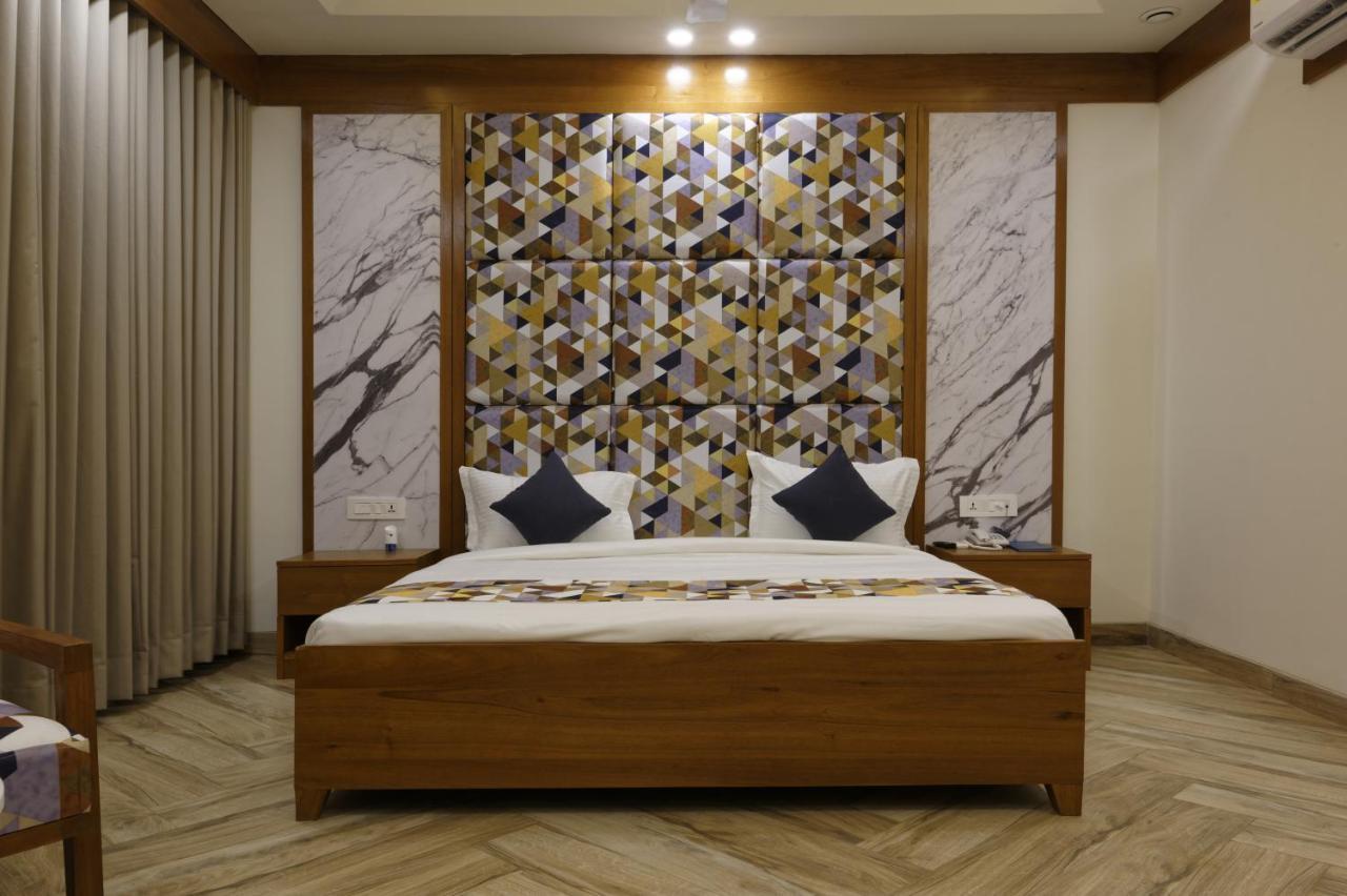 Hotel Flourish International Ahmedabad Eksteriør bilde