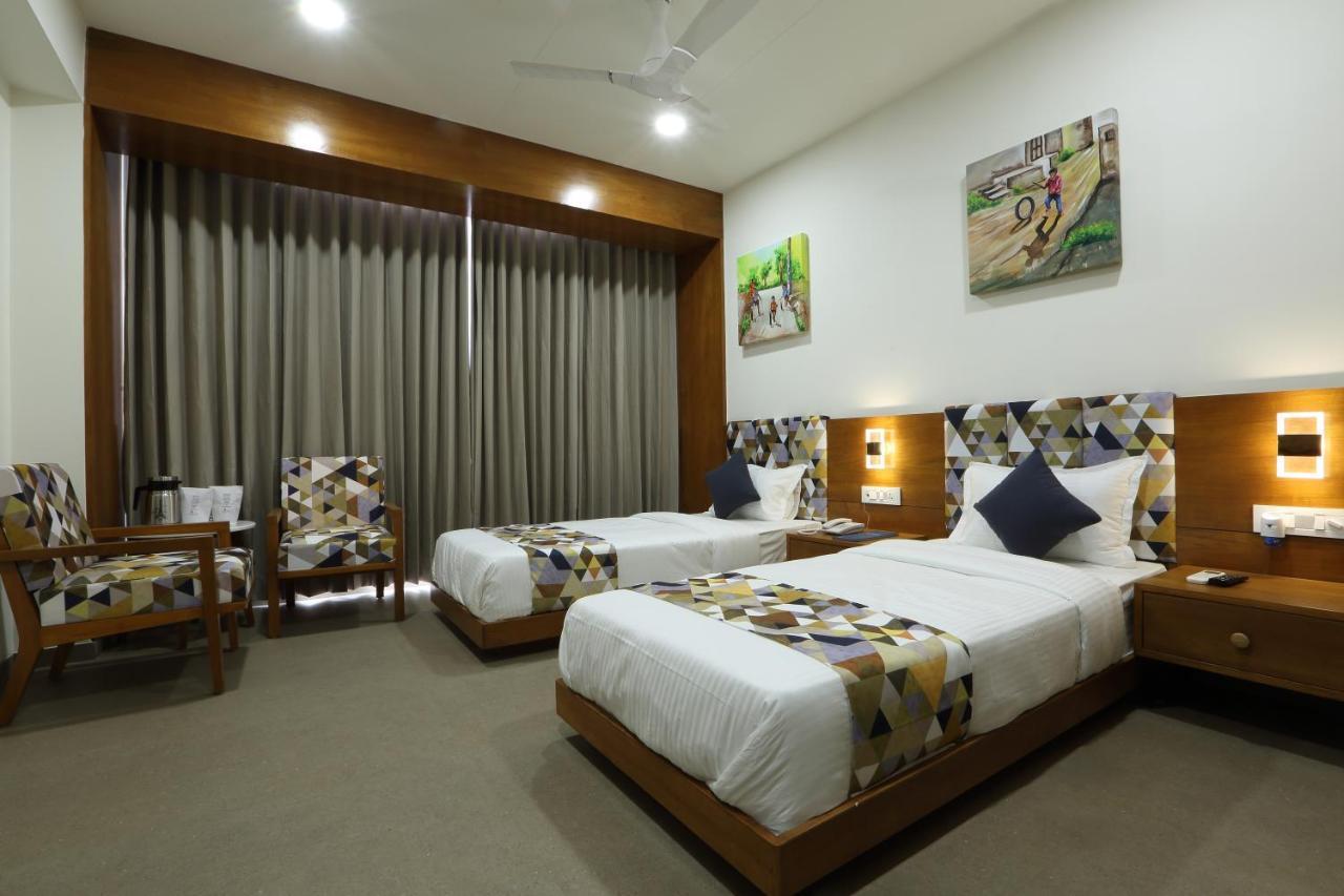 Hotel Flourish International Ahmedabad Eksteriør bilde