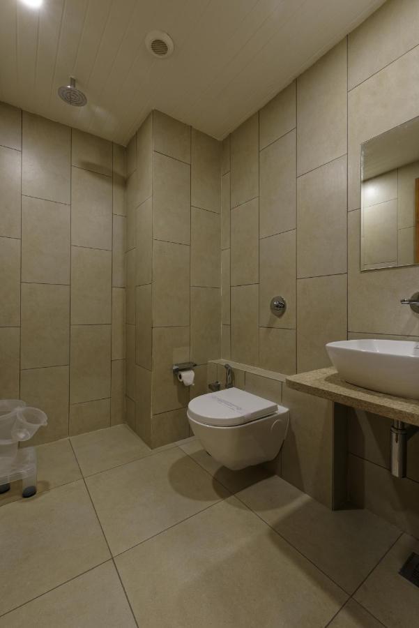 Hotel Flourish International Ahmedabad Eksteriør bilde