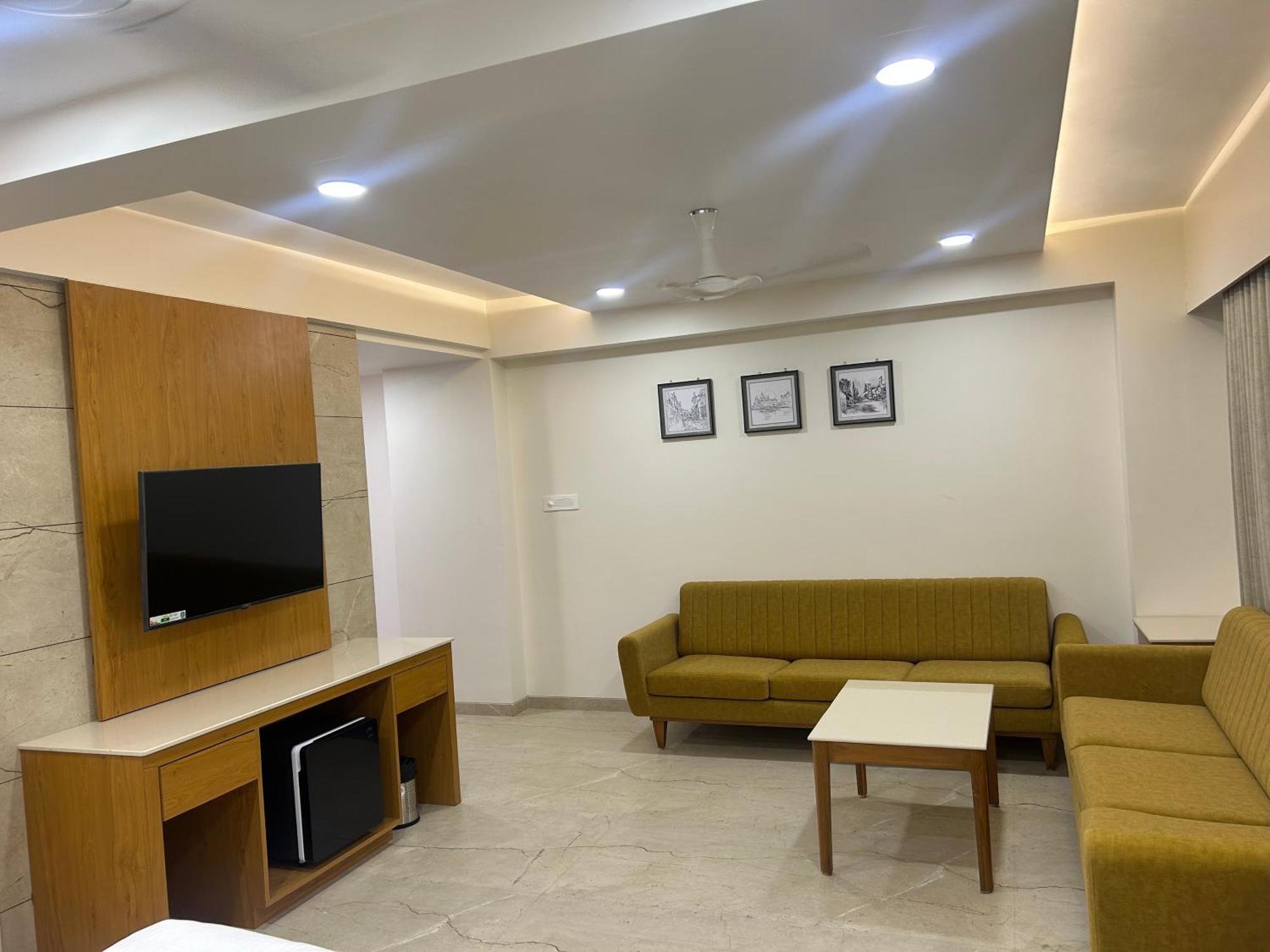 Hotel Flourish International Ahmedabad Eksteriør bilde
