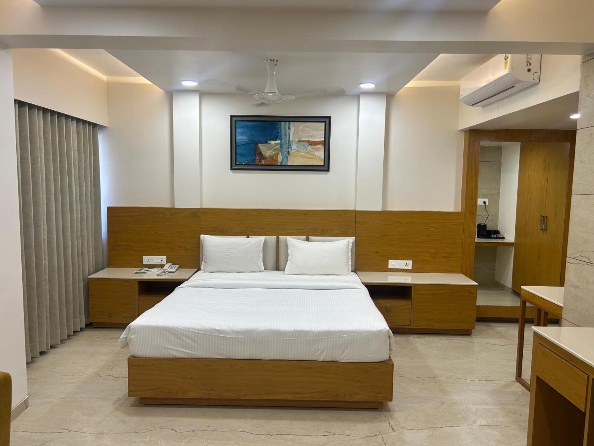 Hotel Flourish International Ahmedabad Eksteriør bilde